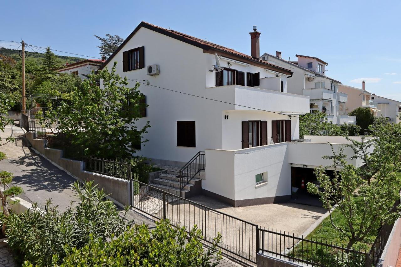 Apartments And Rooms With Parking Space Selce, Crikvenica - 2362 Eksteriør bilde