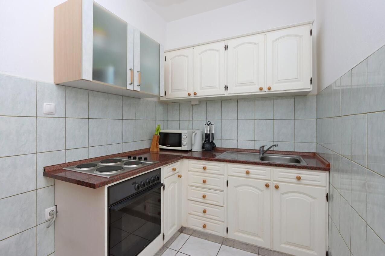 Apartments And Rooms With Parking Space Selce, Crikvenica - 2362 Eksteriør bilde