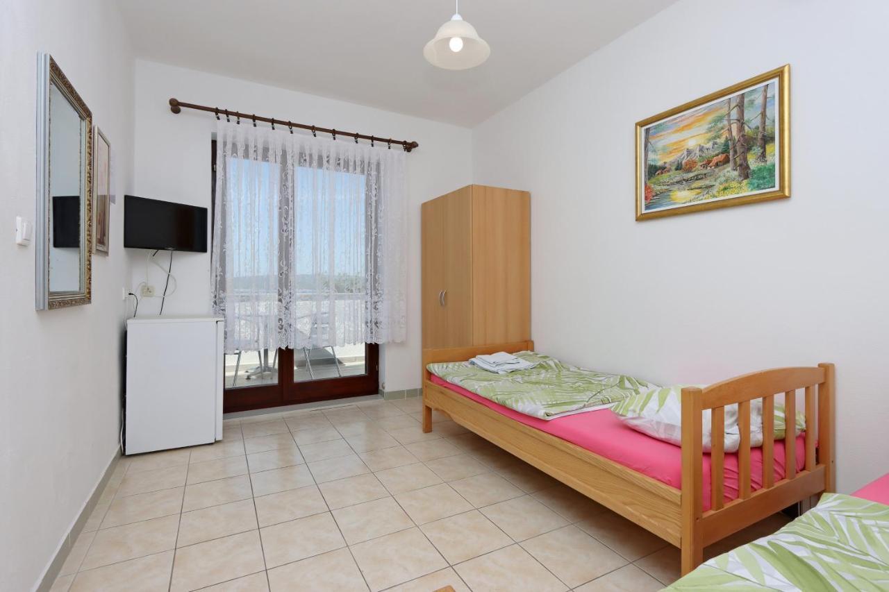 Apartments And Rooms With Parking Space Selce, Crikvenica - 2362 Eksteriør bilde