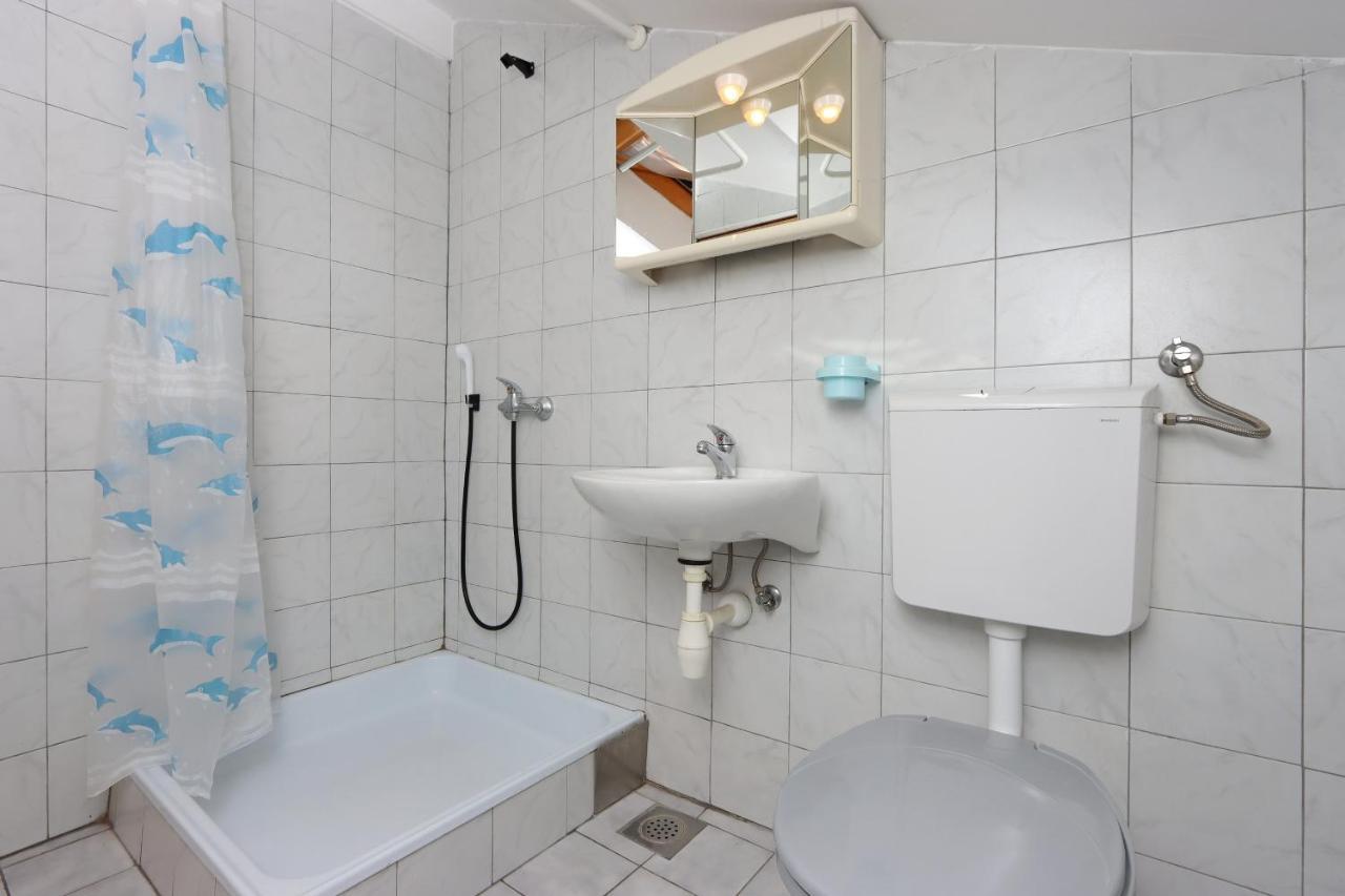 Apartments And Rooms With Parking Space Selce, Crikvenica - 2362 Eksteriør bilde