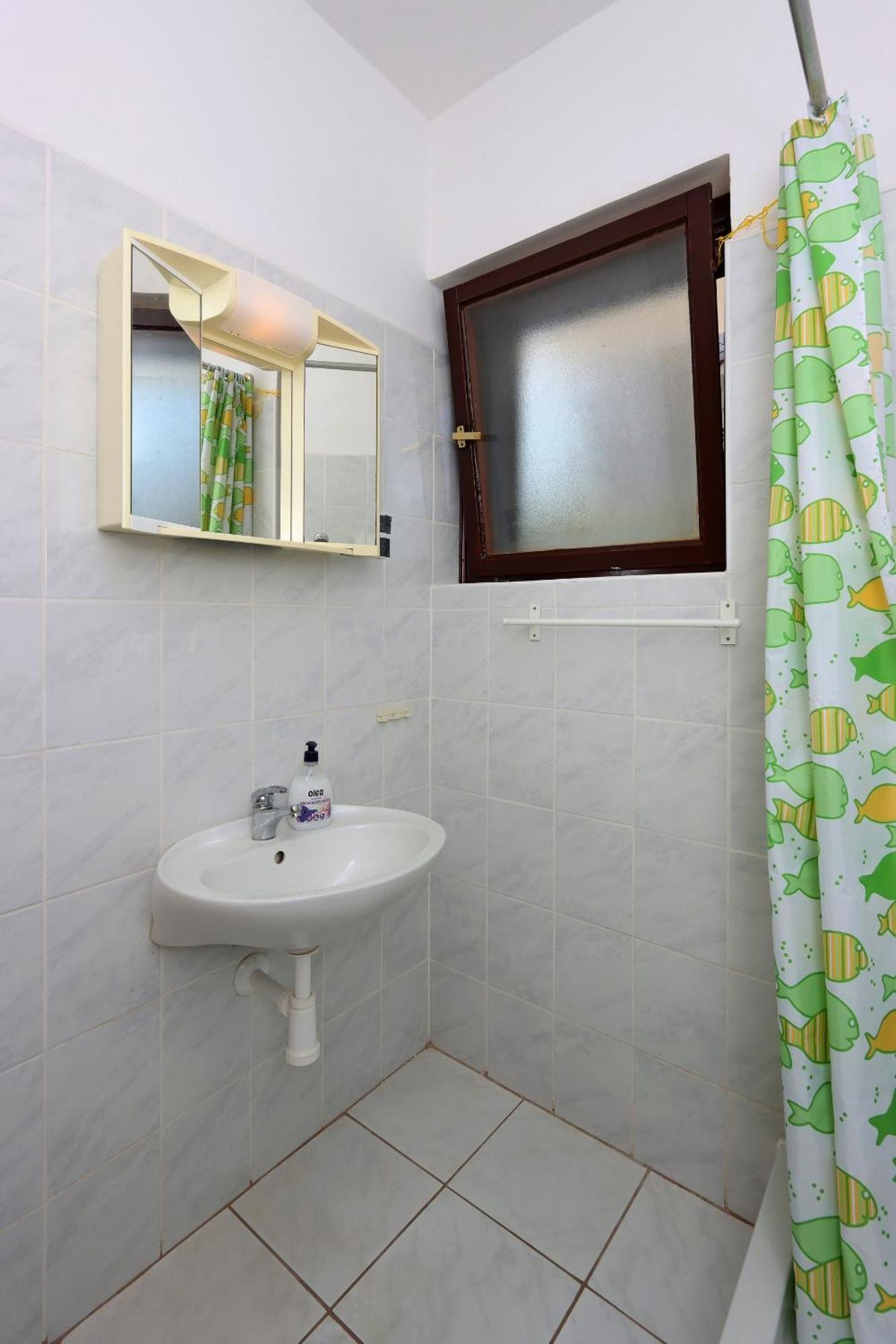 Apartments And Rooms With Parking Space Selce, Crikvenica - 2362 Rom bilde