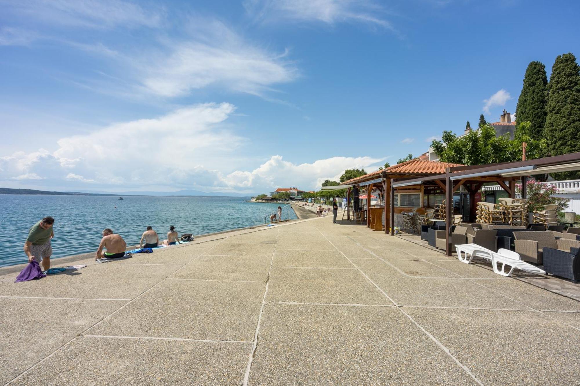 Apartments And Rooms With Parking Space Selce, Crikvenica - 2362 Eksteriør bilde